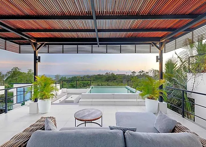 Baliwood By Breig Hotel